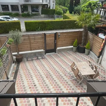 200m Lac, & Montagnes Appartement